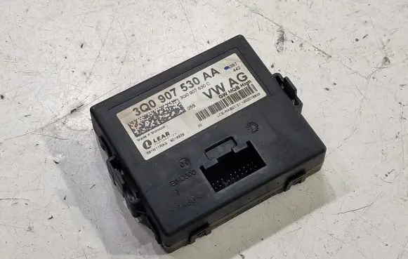Audi A3 S3 8V Gateway control module 3Q0907530AA 3Q0907530C