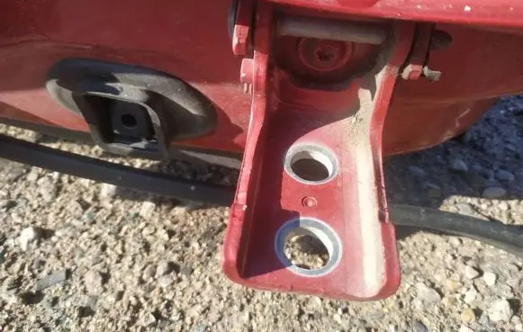 Citroen DS4 Rear door lower hinge