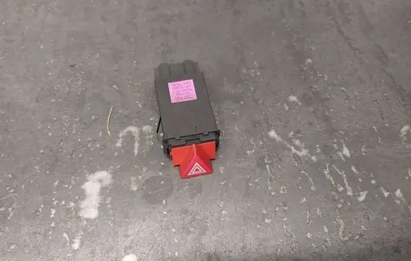 Audi A6 S6 C5 4B Hazard light switch 4B0941509C