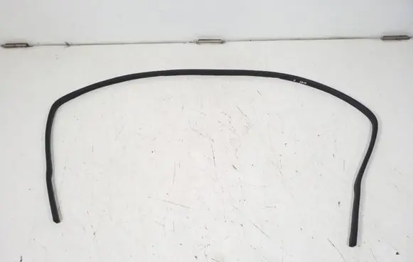 Mercedes-Benz R W251 Engine compartment rubber A2518890098