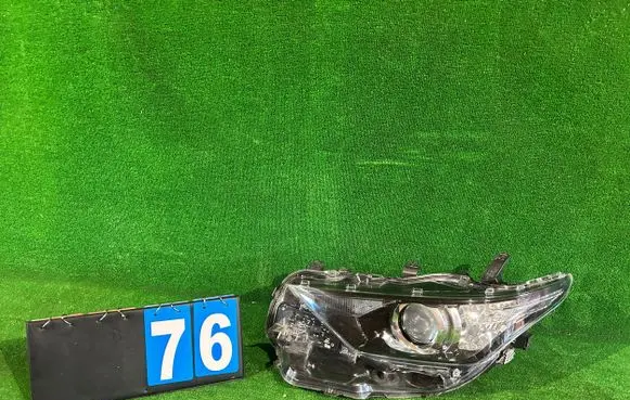 Toyota Auris E180 Headlight/headlamp 8115002K30 90070908 8115002K