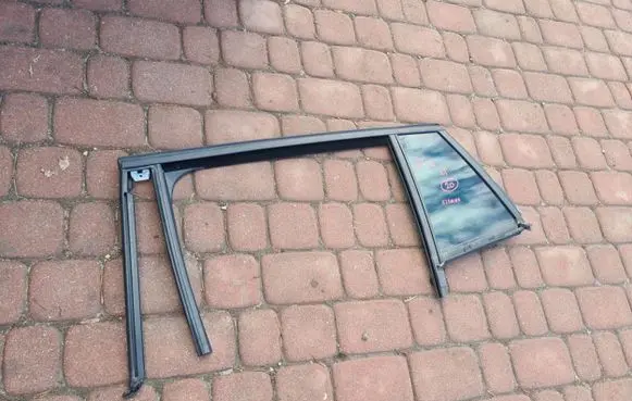 Opel Astra K Sliding door window/glass 