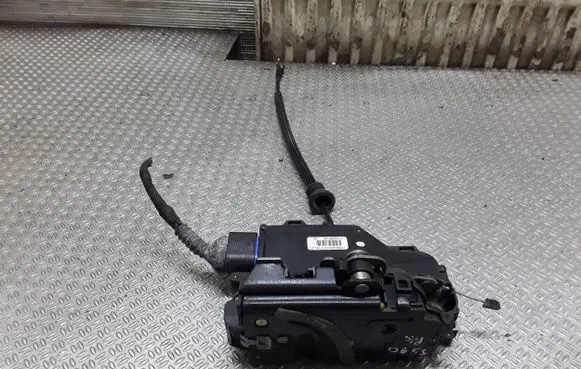 Volkswagen Phaeton Front door lock 3D1837015