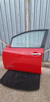 Nissan Leaf II (ZE1) Front door