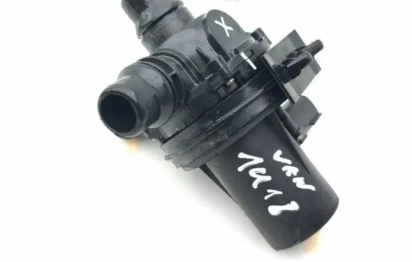 Jaguar I-Pace Thermostat J9D38D108AC