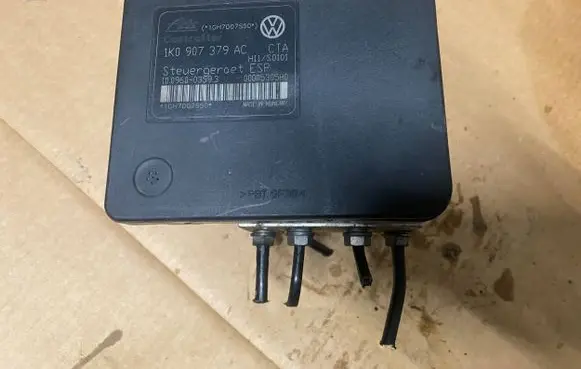 Volkswagen Touran I ABS Pump 1K0907379AC 10096003593 1K0614517AE