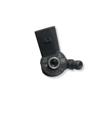 BMW 5 F10 F11 Fuel injector F3020DE 7798446