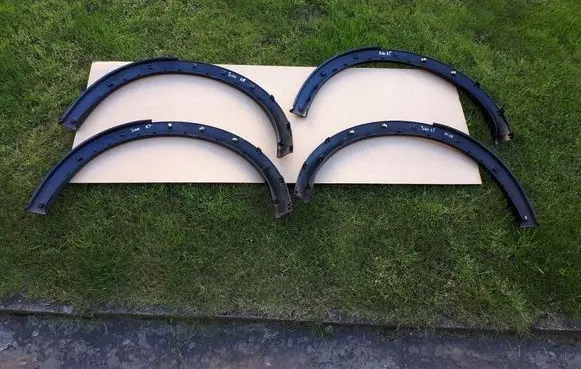 Nissan Juke I F15 Rear arch trim