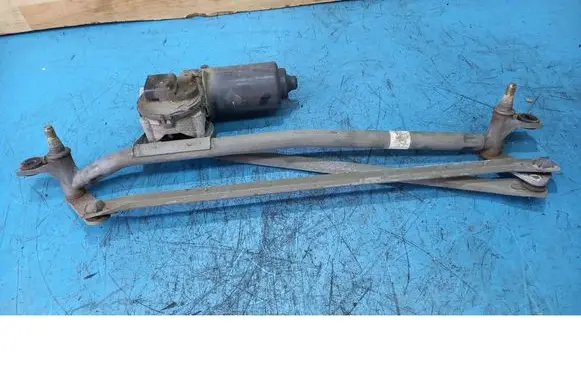 Mazda Tribute Front wiper linkage 