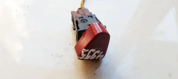 Peugeot 607 Hazard light switch 231279