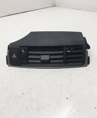 Toyota Verso Dash center air vent grill 556700F030