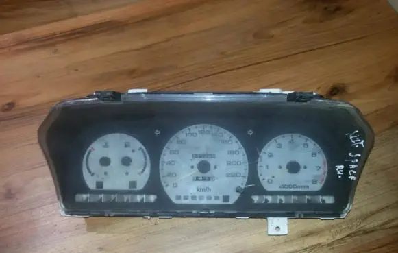 Mitsubishi Space Runner Speedometer (instrument cluster) 769905461 mb898242