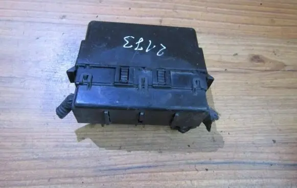 Nissan Almera Fuse box set 71543038 7154-3038