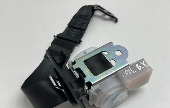 Porsche Cayenne (92A) Rear seatbelt 7P0857807A 17122014 306783099G48A