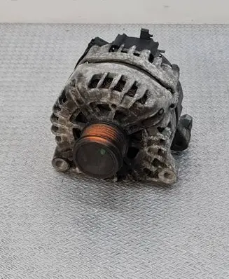 Peugeot 208 Generator/alternator 9810525380 TG15S218 2624310B