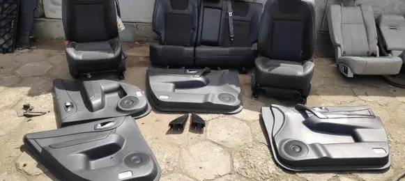 Seat set