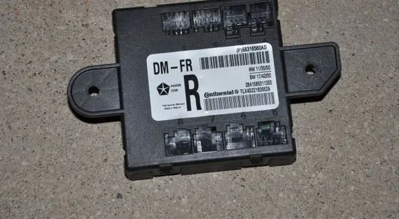 Dodge Durango Door control unit/module 68316560AD
