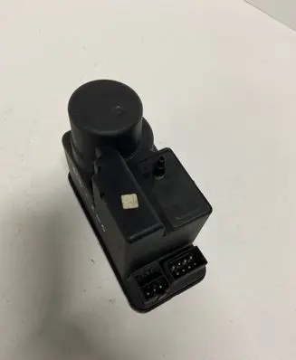 Mercedes-Benz C W202 Central locking vacuum pump 2028001448