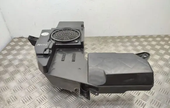 Audi A4 S4 B7 8E 8H Subwoofer speaker 8E9035382D