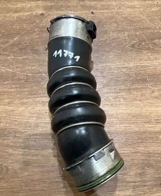 BMW 1 E81 E87 Intercooler hose/pipe 7797480