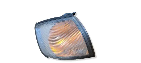 Nissan Maxima Front fender indicator light 2613043U26