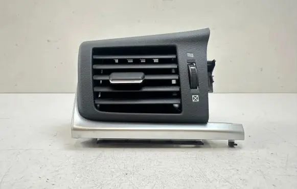Lexus CT 200H Dashboard side air vent grill/cover trim 5565076010 5566176010 5568676010