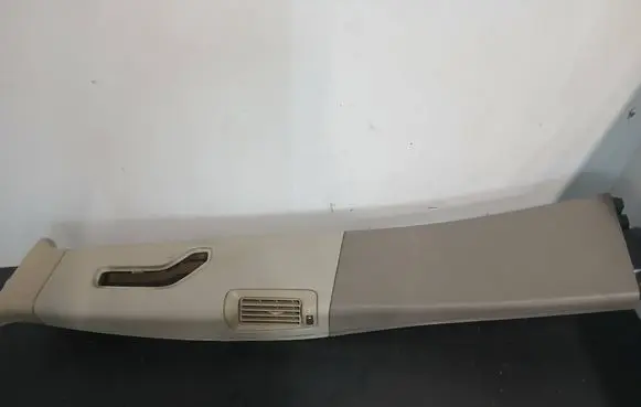 Volvo S80 (B) pillar trim (top) 1882