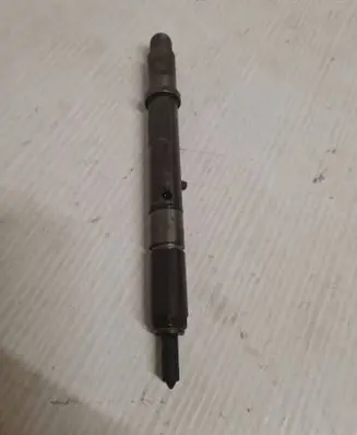 Audi A6 S6 C5 4B Fuel injector 059130201F