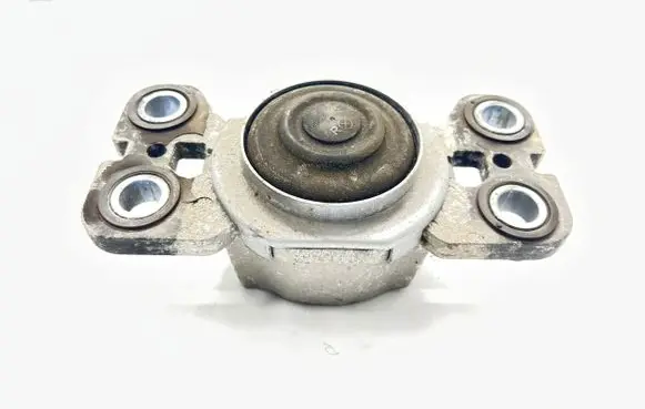 Volvo XC60 Engine mount bracket 66927M121 D5244T5