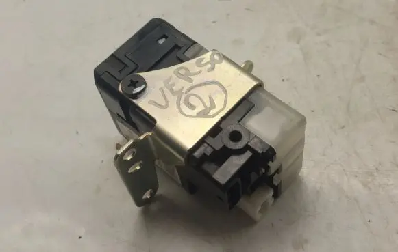 Toyota Corolla Verso AR10 Ignition key card reader 896100F010 2584ARI24KTY