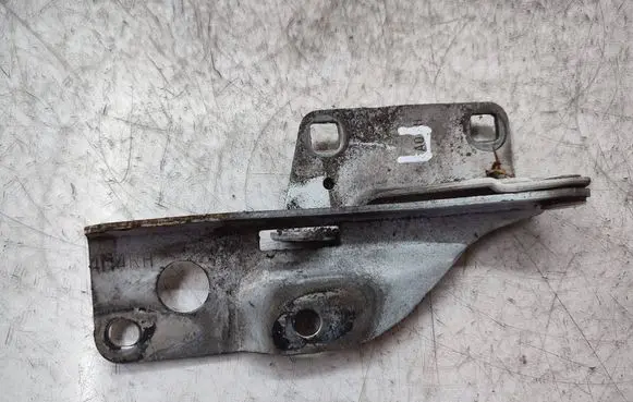 Nissan Navara Engine bonnet/hood hinges