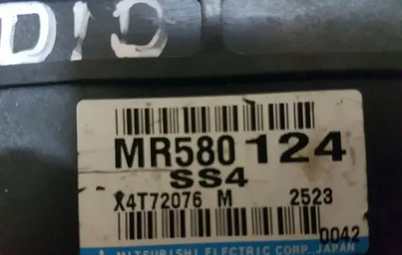 Mitsubishi Pajero Engine control unit/module ECU MR580124 X4T72076M