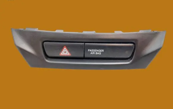 Suzuki Baleno IV Hazard light switch 