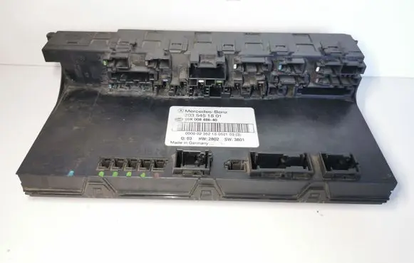 Mercedes-Benz C W203 Fuse module 2035451801 5DK00848640