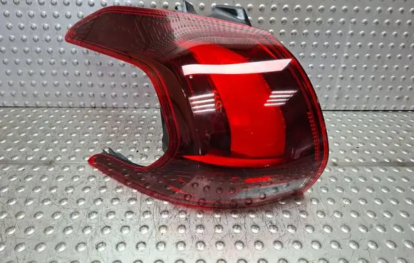 Peugeot 2008 I Rear/tail lights S25071536 9826730480