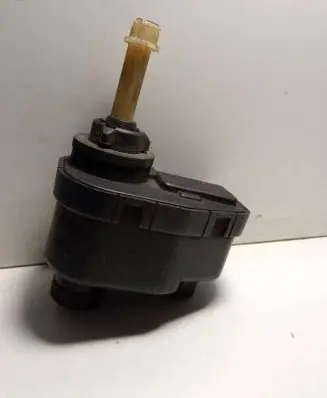 Alfa Romeo 156 Headlight level adjustment motor VAD12V947 0132008306