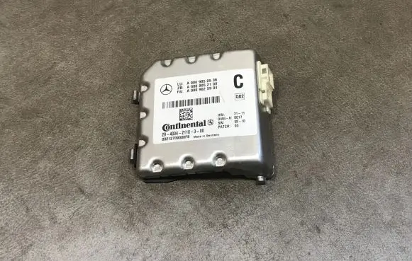 Mercedes-Benz GL X166 Windshield/windscreen camera A2129066301