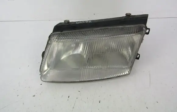 Volkswagen PASSAT B5 Headlight/headlamp 