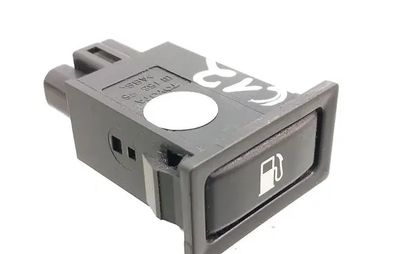 Toyota Avensis T250 Fuel tank opening switch 5660J68