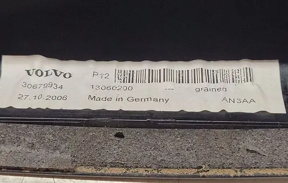 Volvo V50 Roof (GPS) antenna cover 30679934