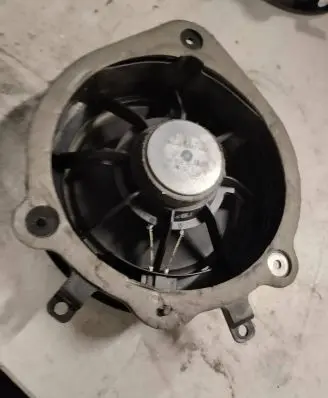 Audi A4 S4 B7 8E 8H Subwoofer speaker 08F909977