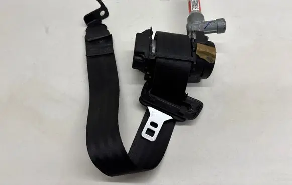 Volvo S60 Rear seatbelt 30738530