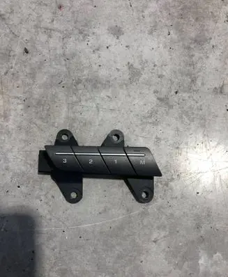Land Rover Evoque I Seat control switch JJ3214776BA 10338032