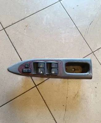 Toyota Avensis T220 Front door window switch trim 7423205090