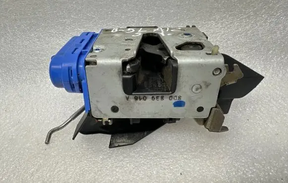 Audi A4 S4 B5 8D Rear door lock 8D0839016A