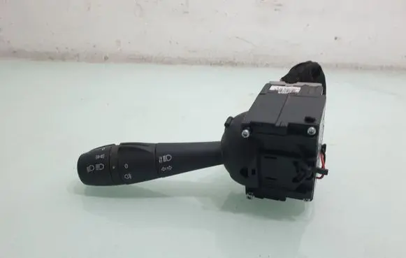 Dacia Dokker Indicator stalk E10657766RS