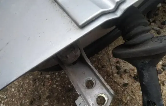 Mitsubishi Lancer Front door upper hinge