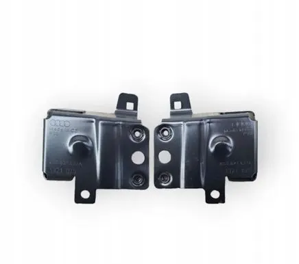 Audi TT TTS RS Mk3 8S Fender mounting bracket 8S0821132