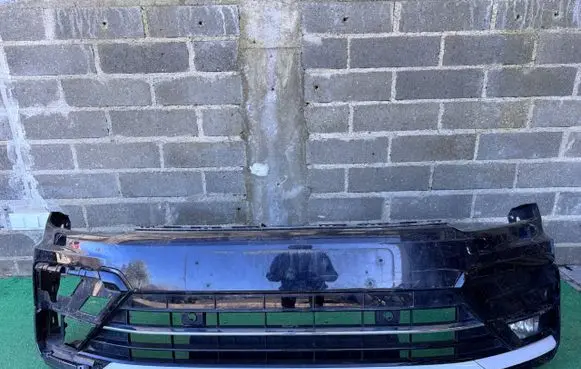 Volkswagen Tiguan Front bumper 