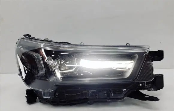 Toyota Hilux (AN120, AN130) Headlight/headlamp 81110OKU80 1EJ923363040B OK179